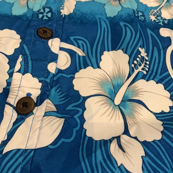 Tropical ⭐️2for$10⭐️ button shirt - Picture 6 of 6
